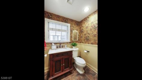 35 Woodledge Road Watchung NJ 07069
