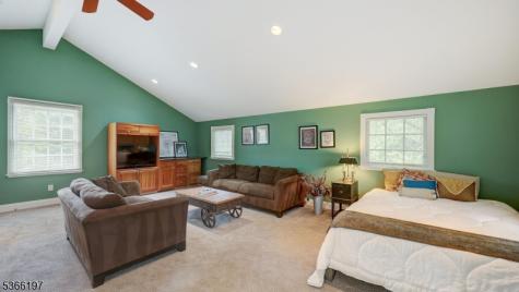 35 Woodledge Road Watchung NJ 07069