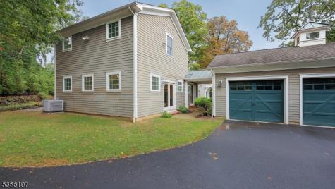 35 Woodledge Road Watchung NJ 07069