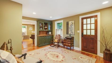 35 Woodledge Road Watchung NJ 07069