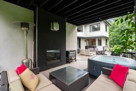 25 Oakwood Drive New Providence NJ 07974