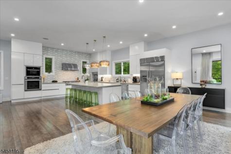 25 Oakwood Drive New Providence NJ 07974