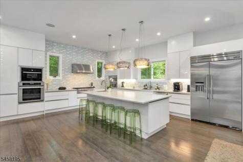 25 Oakwood Drive New Providence NJ 07974
