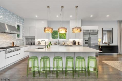 25 Oakwood Drive New Providence NJ 07974