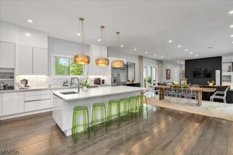 25 Oakwood Drive New Providence NJ 07974
