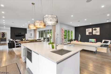 25 Oakwood Drive New Providence NJ 07974