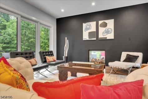 25 Oakwood Drive New Providence NJ 07974