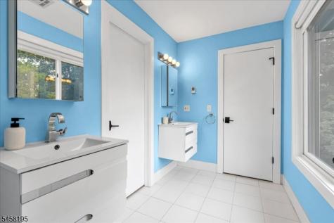 25 Oakwood Drive New Providence NJ 07974