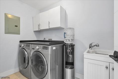 25 Oakwood Drive New Providence NJ 07974