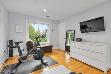 25 Oakwood Drive New Providence NJ 07974