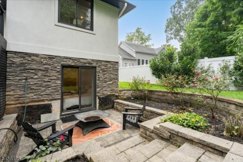 25 Oakwood Drive New Providence NJ 07974