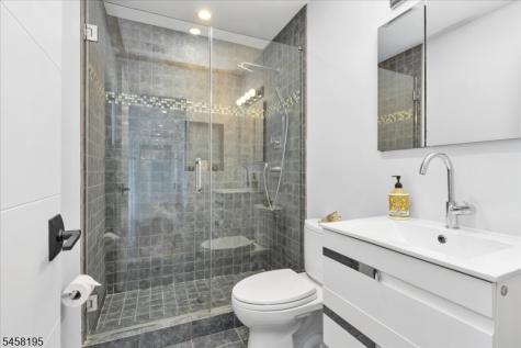 25 Oakwood Drive New Providence NJ 07974