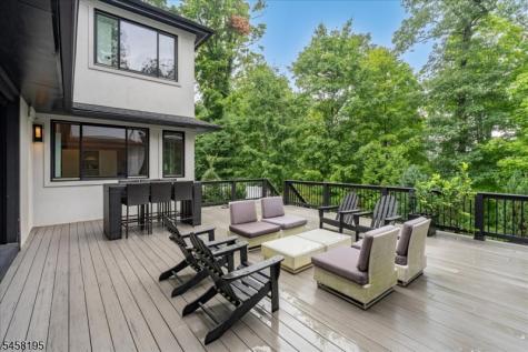 25 Oakwood Drive New Providence NJ 07974