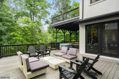 25 Oakwood Drive New Providence NJ 07974