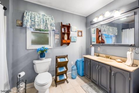 136 Jefferson Trail Hopatcong NJ 07843