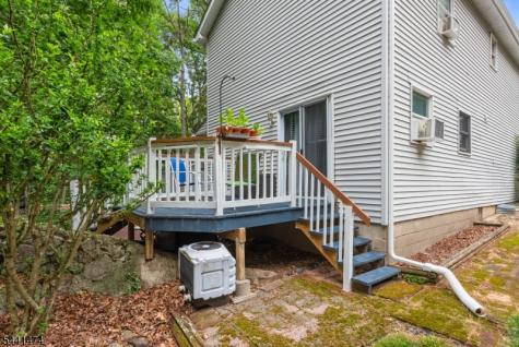 136 Jefferson Trail Hopatcong NJ 07843
