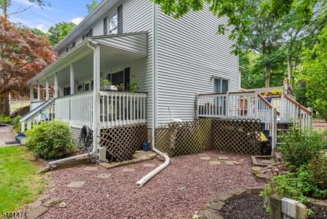 136 Jefferson Trail Hopatcong NJ 07843