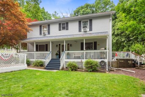 136 Jefferson Trail Hopatcong NJ 07843