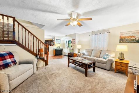 136 Jefferson Trail Hopatcong NJ 07843