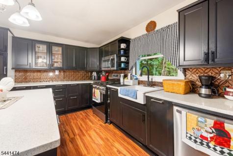 136 Jefferson Trail Hopatcong NJ 07843