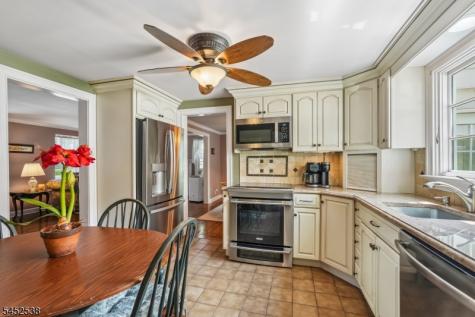 69 Newman Avenue Verona NJ 07044