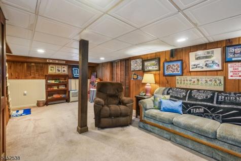 69 Newman Avenue Verona NJ 07044
