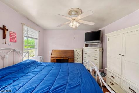 245 4TH Street Dunellen NJ 08812