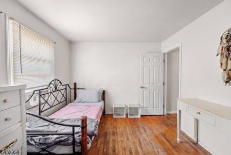 245 4TH Street Dunellen NJ 08812
