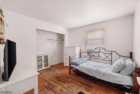 245 4TH Street Dunellen NJ 08812