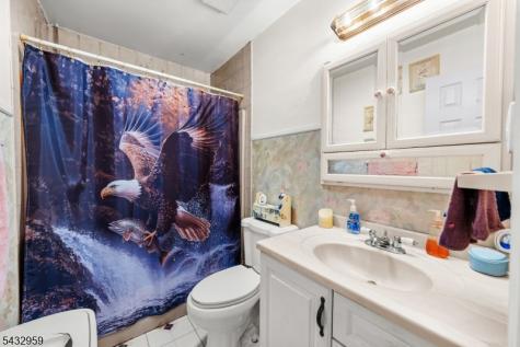 245 4TH Street Dunellen NJ 08812