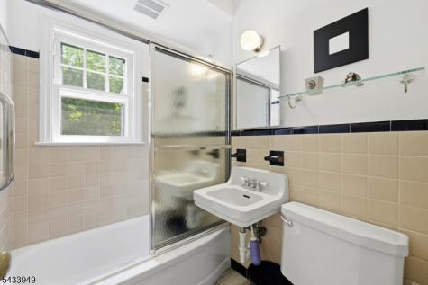 156 N Hillside Avenue Chatham NJ 07928