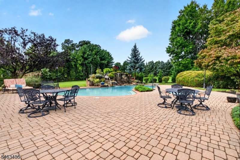 10 Maacka Drive Holmdel NJ 07733