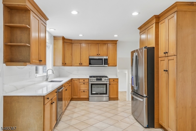 38 Billingsley Drive Livingston NJ 07039