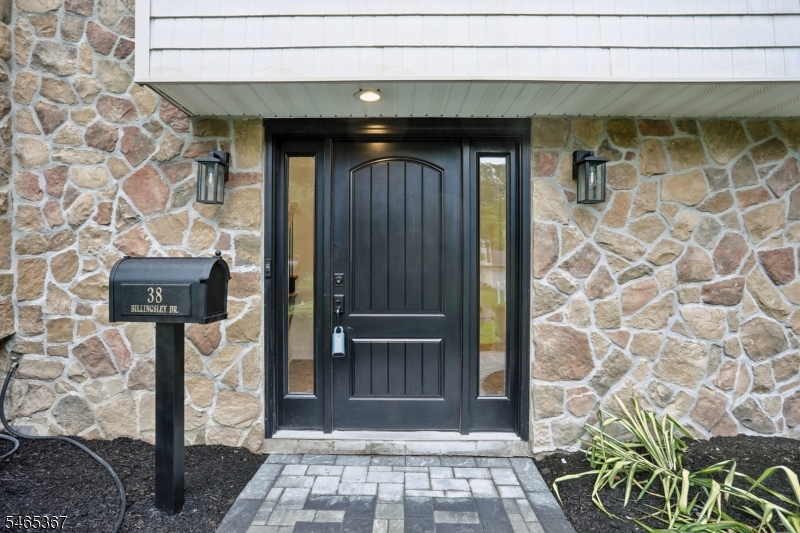 38 Billingsley Drive Livingston NJ 07039