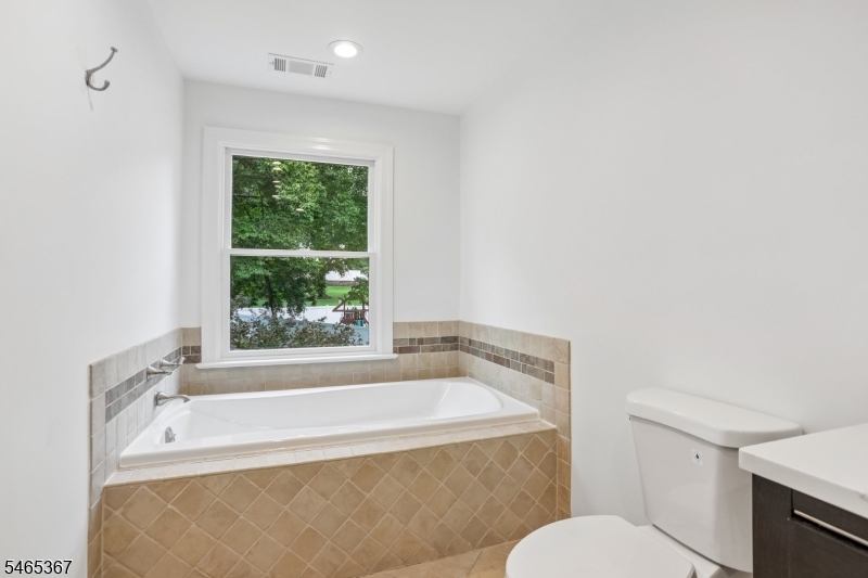 38 Billingsley Drive Livingston NJ 07039