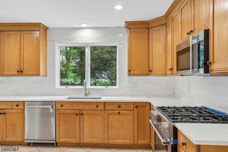 38 Billingsley Drive Livingston NJ 07039