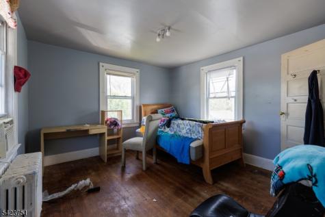 427 Robins Street Roselle NJ 07203