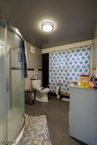 427 Robins Street Roselle NJ 07203