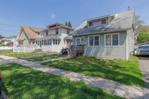 427 Robins Street Roselle NJ 07203