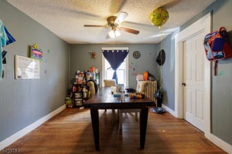 427 Robins Street Roselle NJ 07203