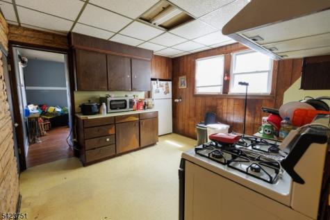 427 Robins Street Roselle NJ 07203