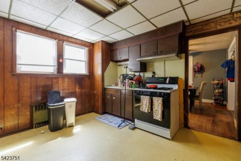 427 Robins Street Roselle NJ 07203