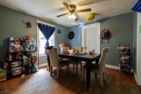 427 Robins Street Roselle NJ 07203