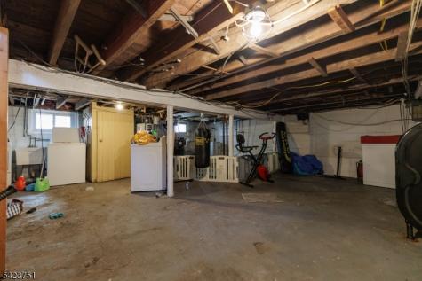 427 Robins Street Roselle NJ 07203