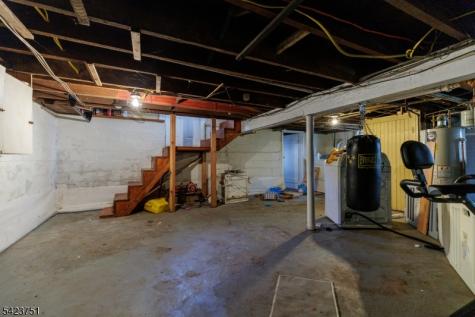 427 Robins Street Roselle NJ 07203
