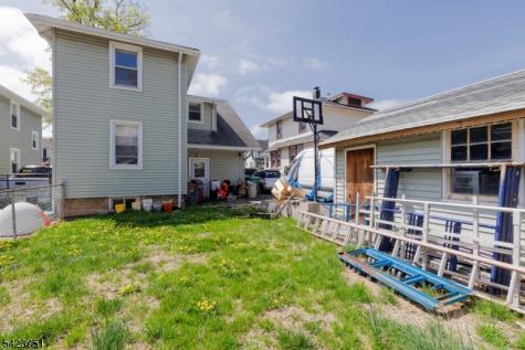 427 Robins Street Roselle NJ 07203