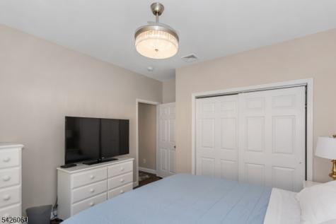 15 Malcolm Place Mahwah NJ 07430