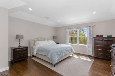 15 Malcolm Place Mahwah NJ 07430