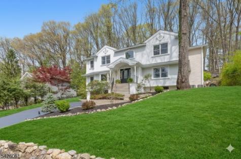 15 Malcolm Place Mahwah NJ 07430