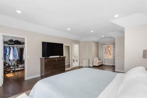 15 Malcolm Place Mahwah NJ 07430